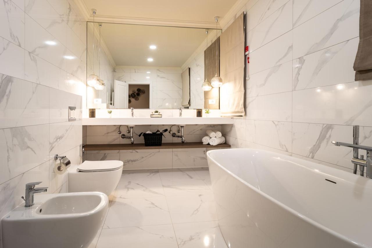 Aparthotel Nox Cluj Napoca Bagian luar foto