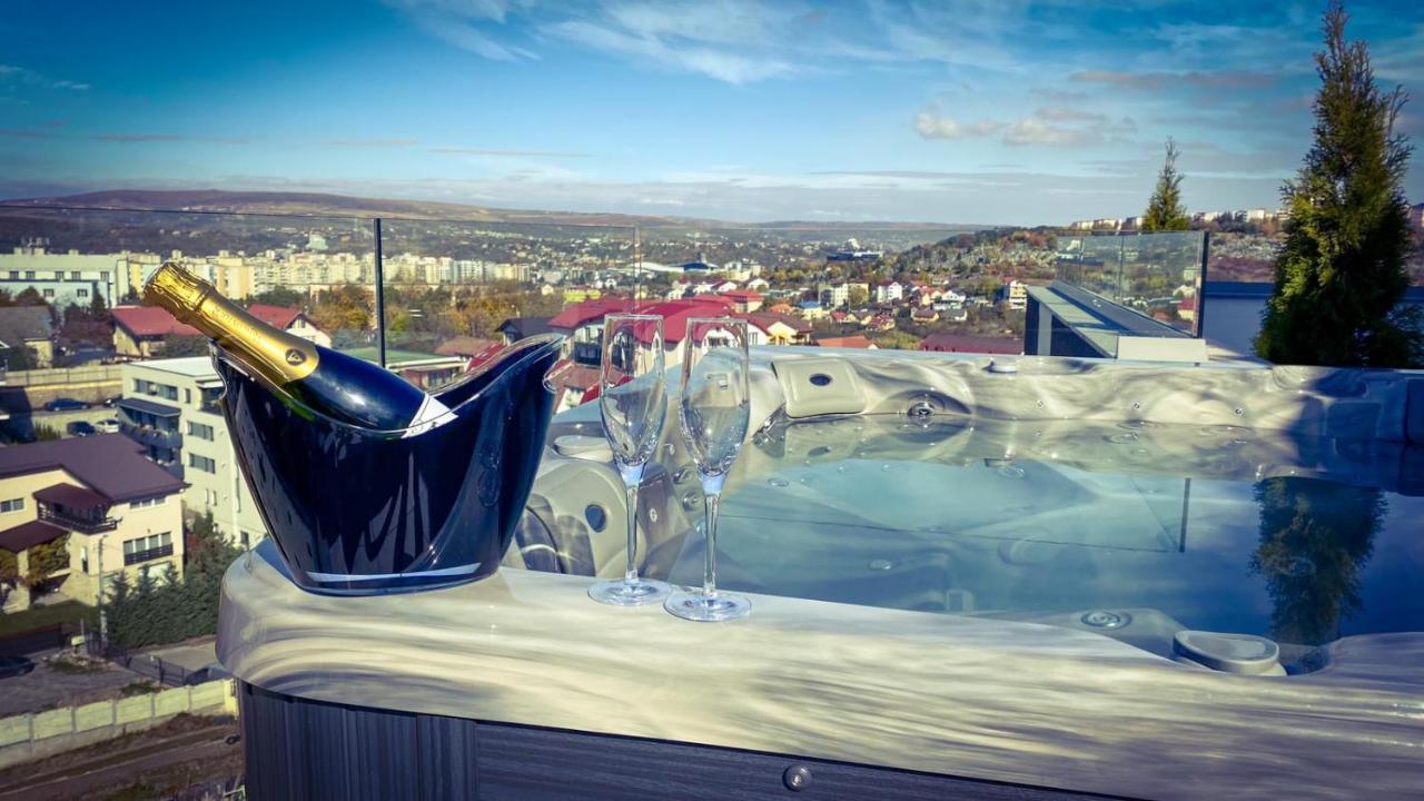 Aparthotel Nox Cluj Napoca Bagian luar foto
